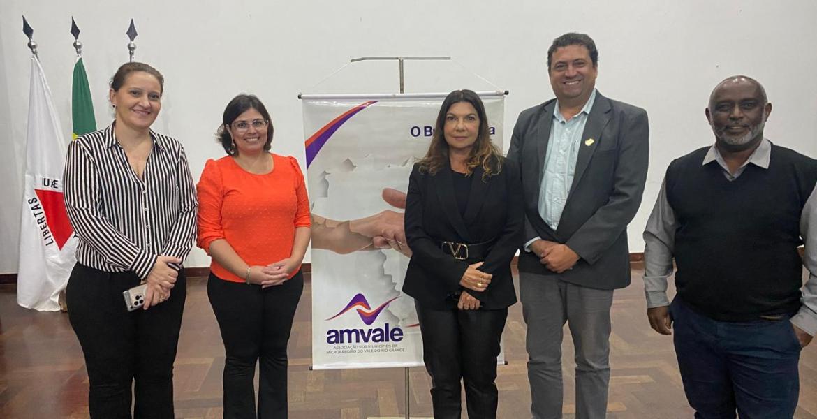 Na foto: Vanessa Faria, Júnia Camargo, Suely Jacob, Dr. Talhys e Dr. Túlio