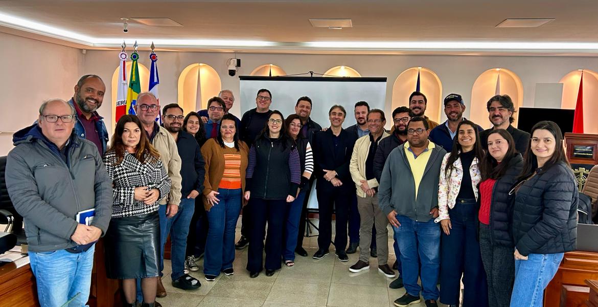 O treinamento contou com a participação de agentes políticos e servidores municipais