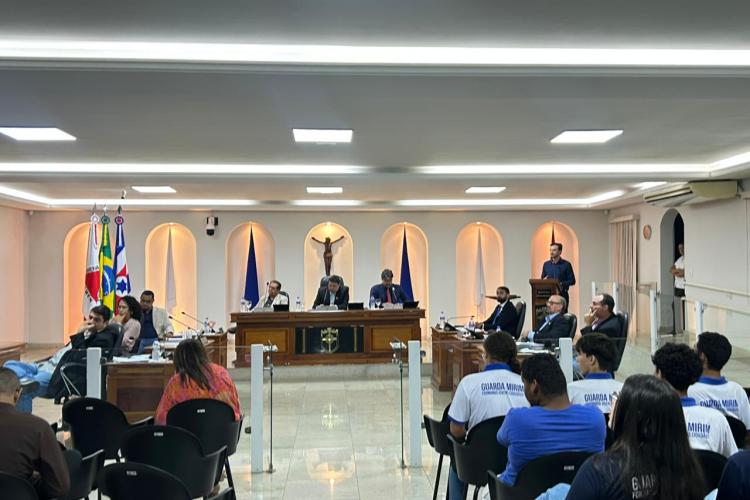 Na Ordem do Dia, foram aprovados três projetos enviados pelo Executivo e um projeto de autoria parlamentar