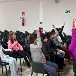 Alunos apresentam suas dúvidas aos vereadores