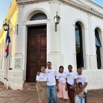 Família participa da concentração para a Marcha em frente ao Paço Municipal